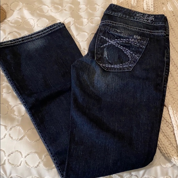 Silver Jeans Co. Tuesday Low Rise Boot Cut Jean - Picture 1 of 11